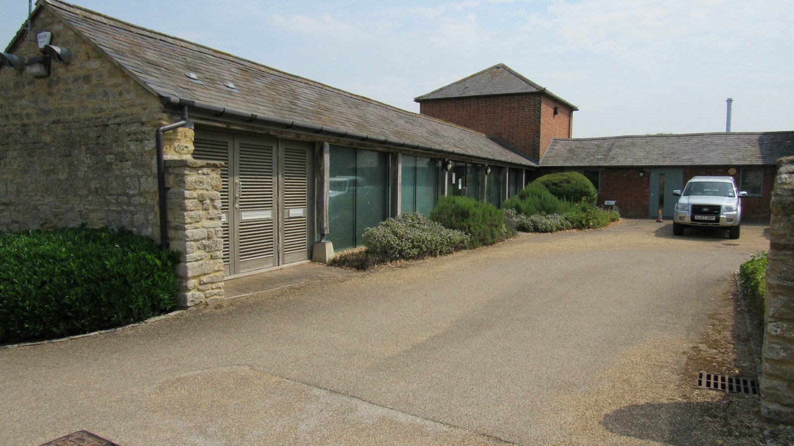 6 Manor Farm Court External