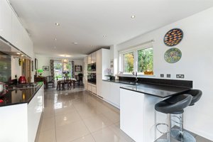 Cambridge, CB2 9DY picture 5