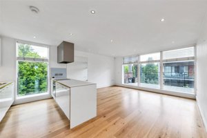 Cambridgeshire, CB2 8DG picture 2