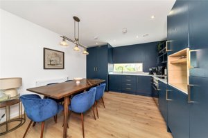 Cambridge, Cambridgeshire, CB2 9BD picture 3