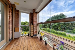 Cambridgeshire, CB2 8EF picture 3