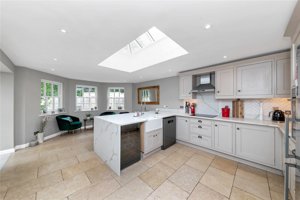 Cambridge, Cambridgeshire, CB2 9LS picture 4