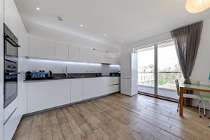 Cambridge, CB2 9DD picture 5