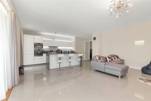 Cambridge, Cambridgeshire, CB2 9DD picture 3