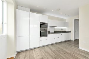 Cambridge, Cambridgeshire, CB2 9DJ picture 5