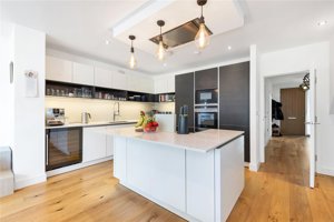 Cambridgeshire, CB2 0AP picture 3