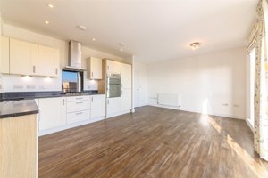 Cambridge, CB2 9BW picture 2