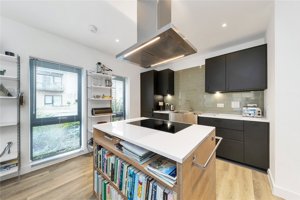 Cambridge, Cambridgeshire, CB2 9DW picture 4