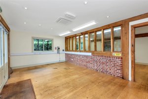 Cambridgeshire, CB21 4EP picture 4