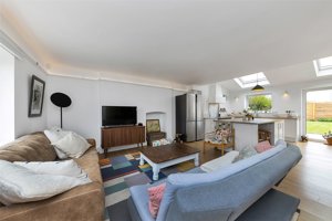 Cambridge, Cambridgeshire, CB21 5JJ picture 3