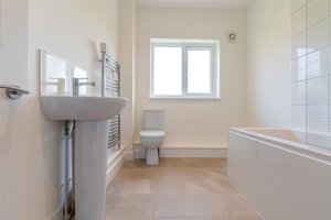 Cambridge, CB23 2RE picture 6