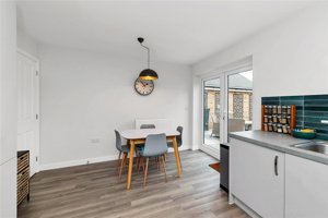 Cambridge, Cambridgeshire, CB24 5AS picture 5