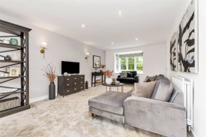 Cambridge, Cambridgeshire, CB24 5AY picture 5