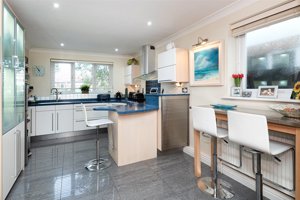 Cambridge, CB3 0LU picture 6