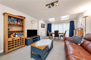 Cambridgeshire, CB3 0SJ picture 3