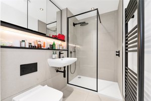 Cambridgeshire, CB3 1BR picture 6