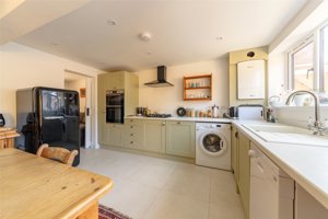 Cambridgeshire, CB4 2EG picture 3