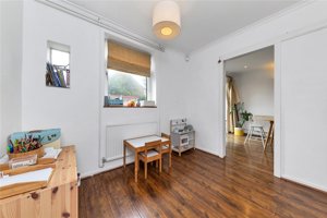 Cambridgeshire, CB4 1TZ picture 6