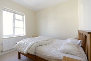 Cambridgeshire, CB4 2EF picture 5