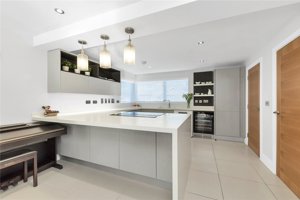 Cambridgeshire, CB4 1PA picture 5