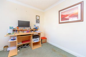 Ely, CB6 3UT picture 6