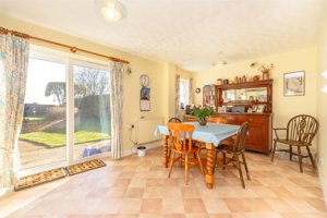 Ely, CB6 3UT picture 5