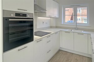 Suffolk, IP19 8TP picture 2