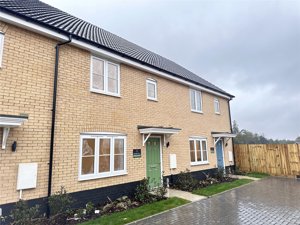 Suffolk, IP33 2BS picture 1