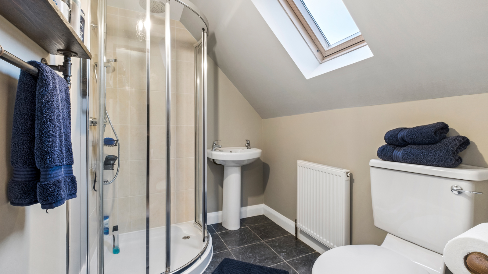 En-Suite Bedroom 2.jpg