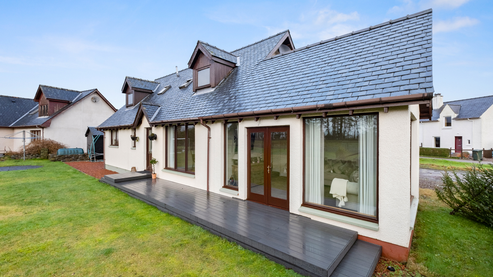 Front Of Property3.jpg