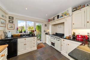 Royston, SG8 6QP picture 4