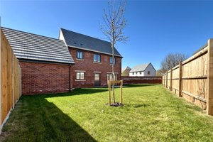 Royston, Hertfordshire, SG8 5JW picture 2