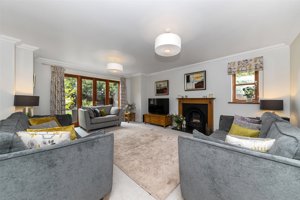 Royston, Cambridgeshire, SG8 6UT picture 2